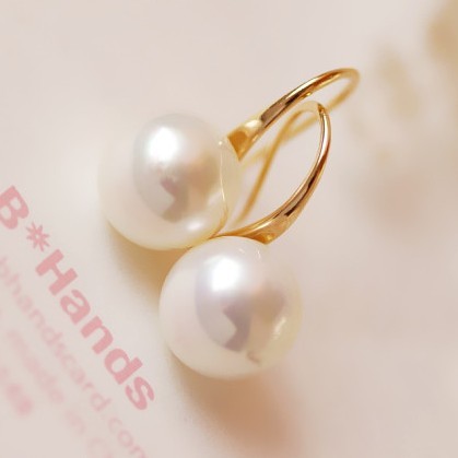 ClassicPearl Earrings