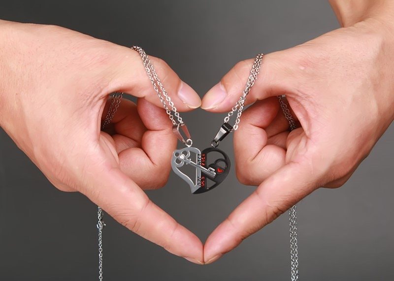 Eternal Love Pendant Necklace Set