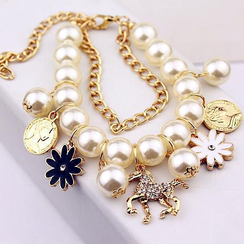 FloralPearl Bracelet