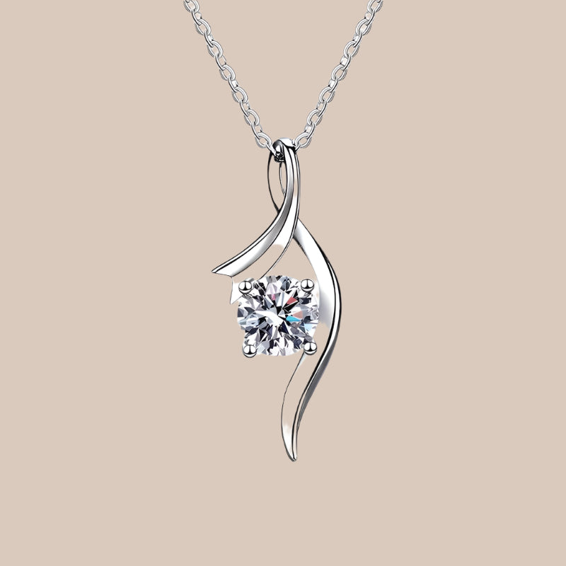 Classic Four-claw 1 Karat Diamond Necklace