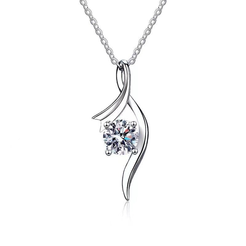 Classic Four-claw 1 Karat Diamond Necklace